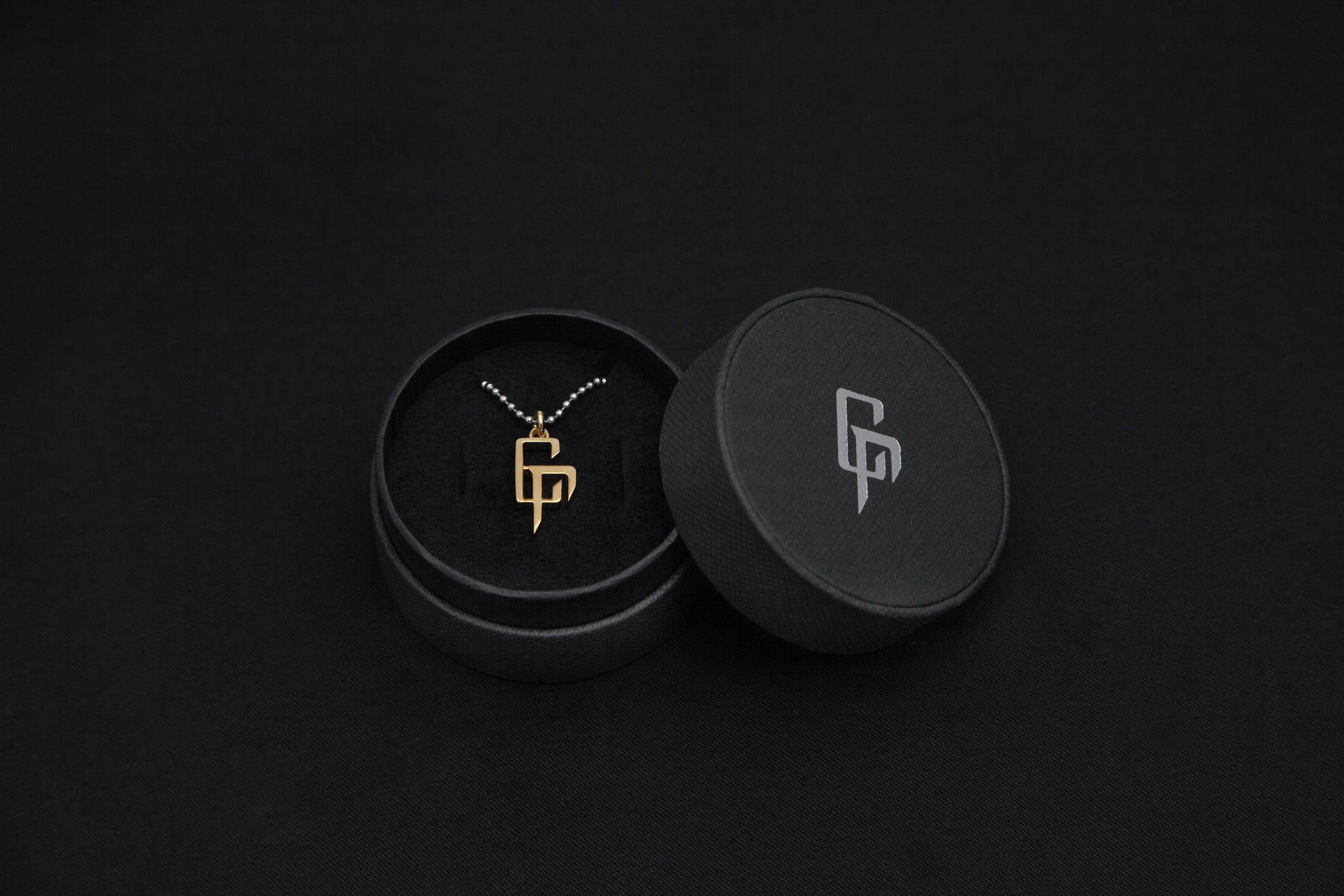 【 受付終了／受注生産 】CR LOGO SILVER NECKLACE (COATING GOLD) （予約）